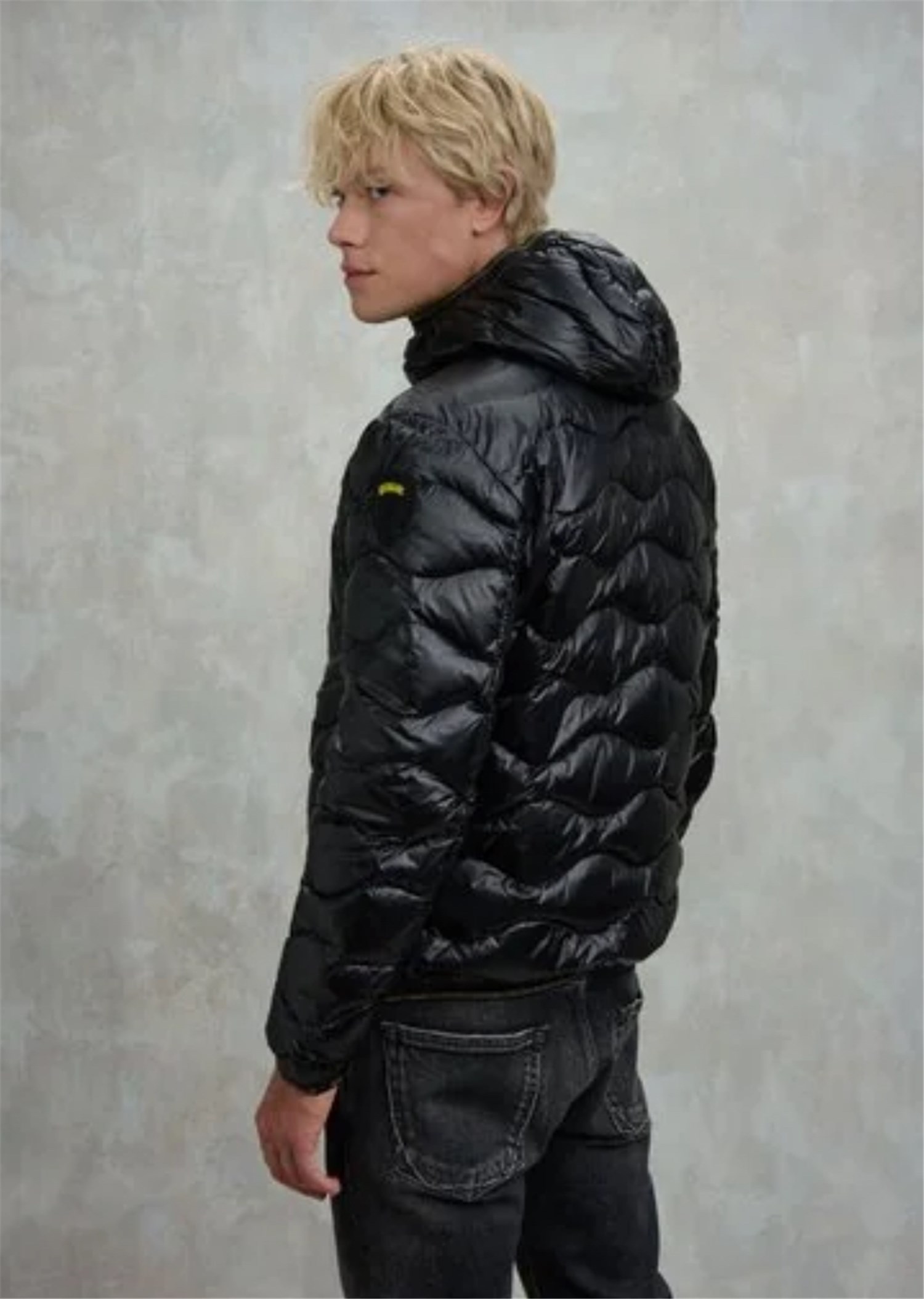 Blauer 25WBLUC03074 006355 Nero Abbigliamento Uomo Piumino